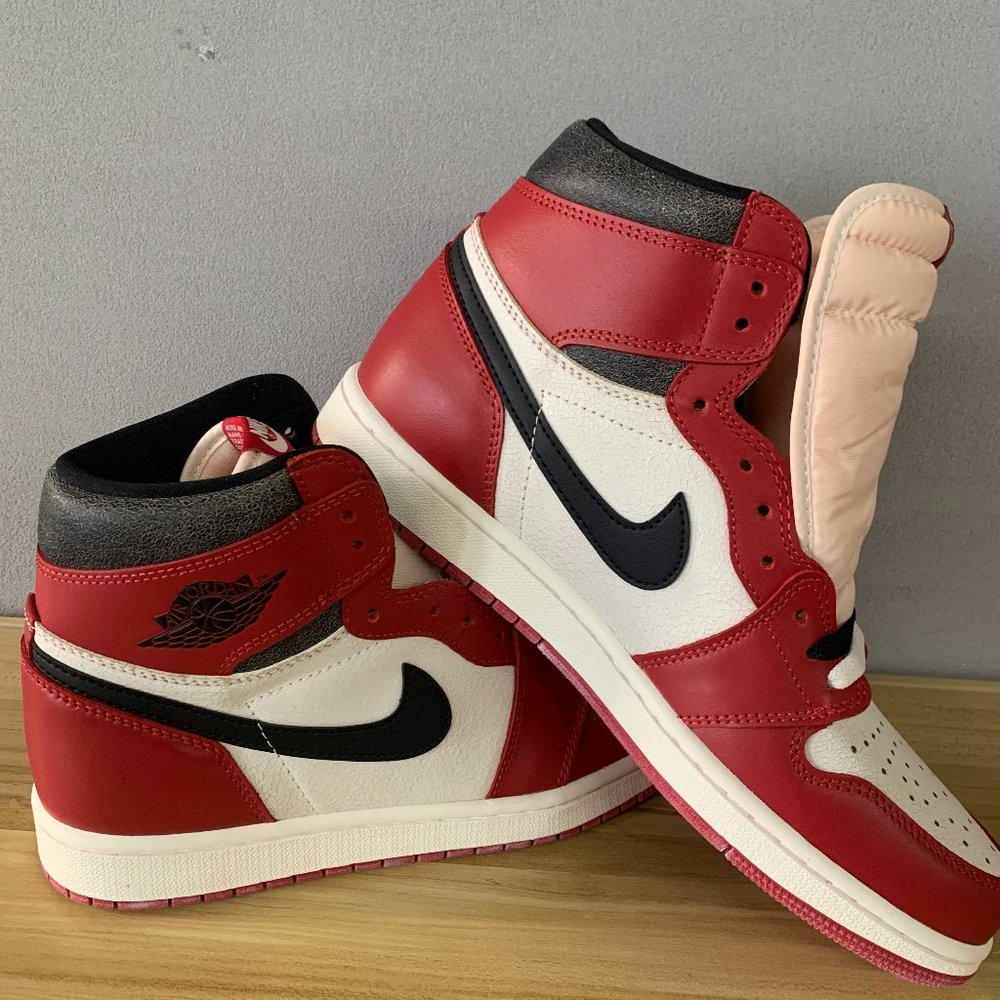Air Jordan 1 Retro High OG Size 10 Chicago Lost & Found’ Newly released 2022